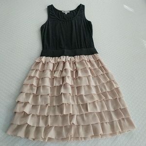 Beige & black ruffle dress - worn once